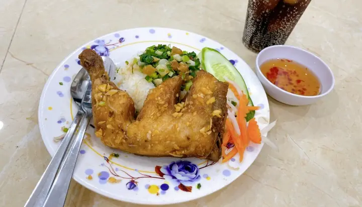 Review Chi Tiết Quán Cơm Tấm Lê Hồng Phong: Đáng Thử Hay Không?