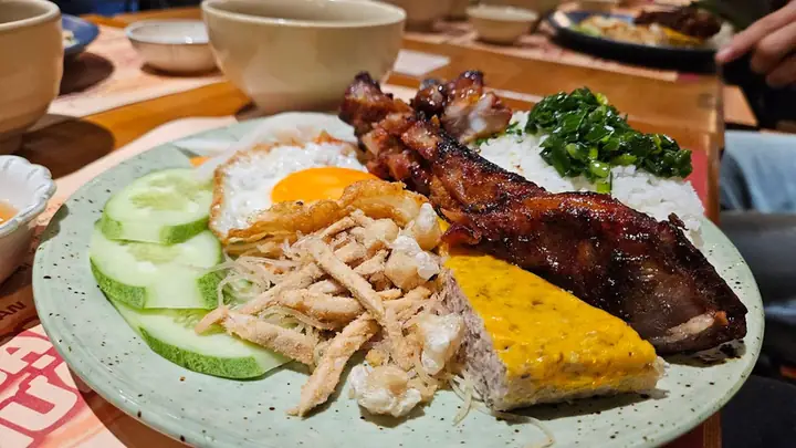 Cơm Tấm Sà Bì Chưởng: Hành Trình Từ Món Ăn Dân Dã Đến Biểu Tượng Ẩm Thực Sài Gòn Cơm Tấm Sà Bì Chưởng: Hành Trình Từ Món Ăn Dân Dã Đến Biểu Tượng Ẩm Thực Sài Gòn