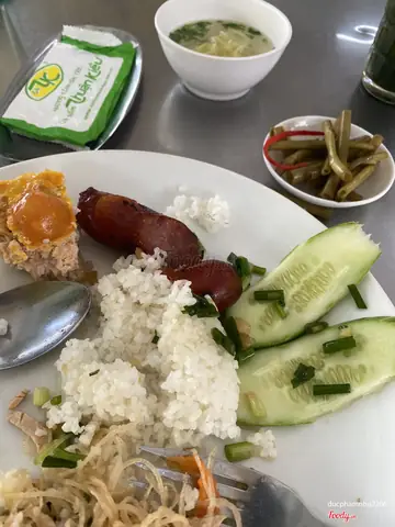 Đánh Giá Chi Tiết Quán Cơm Tấm Thuận Kiều - Út Tịch: Trải Nghiệm Thực Tế Và Phân Tích Chuyên Sâu