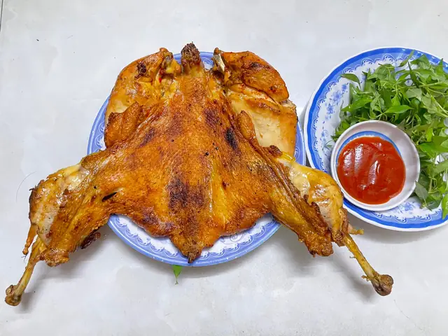 Gà Nướng Thanh Tâm Quán: Đánh Giá Chi Tiết Về Hương Vị Và Trải Nghiệm Tổng Thể