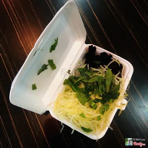 Gỏi Khô Bò Ông Năm: Đánh Giá Chi Tiết Quán Ăn Phong Cách Việt Nổi Tiếng Ở Quận 1