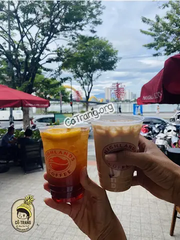Review Highland Coffee 517 Trần Hưng Đạo: Quán Cà Phê View Cá Chép Hoá Rồng Đỉnh Cao Đón Đón Lượng Khách Khủng Review Highland Coffee 517 Trần Hưng Đạo: Quán Cà Phê View Cá Chép Hoá Rồng Đỉnh Cao Đón Đón Lượng Khách Khủng