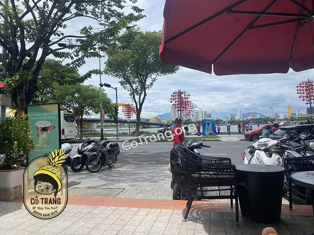 Review Highland Coffee 517 Trần Hưng Đạo: Quán Cà Phê View Cá Chép Hoá Rồng Đỉnh Cao Đón Đón Lượng Khách Khủng Review Highland Coffee 517 Trần Hưng Đạo: Quán Cà Phê View Cá Chép Hoá Rồng Đỉnh Cao Đón Đón Lượng Khách Khủng