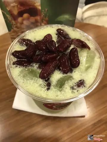 Review Chi Tiết Highlands Coffee Nguyễn Trọng Tuyển: Trải Nghiệm Thực Tế & Đánh Giá Khách Quan