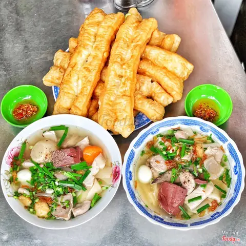 Hoành Thánh Lá Cô Tám: Quán Ăn Đậm Chất Truyền Thống Ở Quận 3 Hoành Thánh Lá Cô Tám: Quán Ăn Đậm Chất Truyền Thống Ở Quận 3