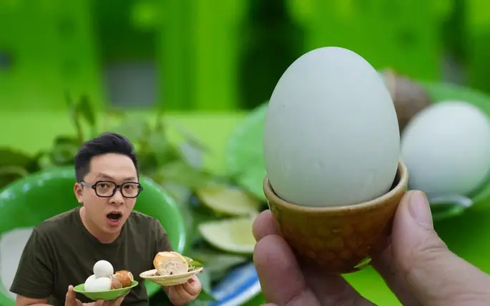 Đánh Giá Chi Tiết Quán Hột Vịt Lộn Trung Hiếu: Thử Thách Vị Giác Hay Chỉ Là "cơn Sốt"?