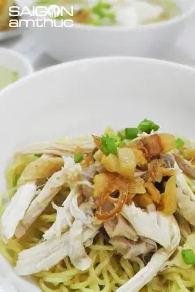 Hủ Tiếu Cá Nam Lợi: Hương Vị Gắn Liền Với Ký Ức Sài Gòn 60 Năm