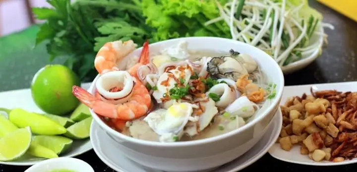 Hủ Tiếu Mực Hai Râu Thủ Đức: Review Thực Tế Về Chất Lượng & Giá Cả