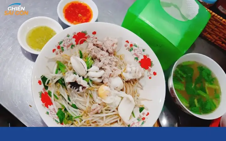 Hủ Tiếu Mực Hai Râu Thủ Đức: Review Thực Tế Về Chất Lượng & Giá Cả