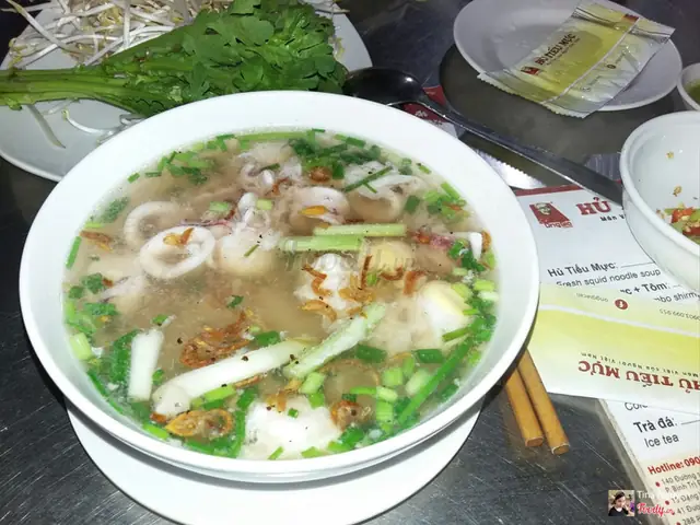 Hủ Tíu Mực: Món Ăn Đặc Trưng Sài Gòn Và Những Quán Ngon Không Thể Bỏ Quên