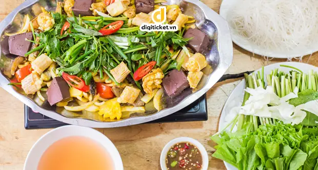 Lẩu Lòng Bò Hoàng Ngân: Trải Nghiệm Thực Tế & Đánh Giá Chi Tiết Lẩu Lòng Bò Hoàng Ngân: Trải Nghiệm Thực Tế & Đánh Giá Chi Tiết