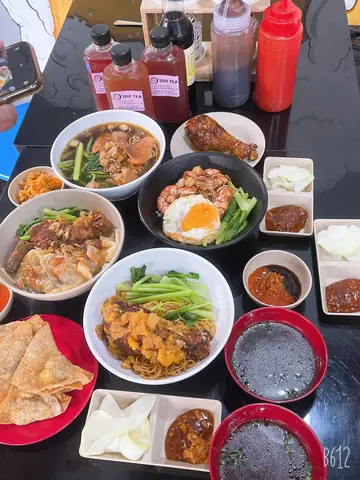 Mì Gà Quay San San: Hương Vị Đậm Đà Và Trải Nghiệm Tại Sài Gòn
