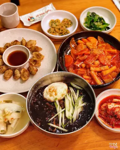 Đánh Giá Nhà Hàng Mì Hàn Quốc Láng Hạ: Trải Nghiệm Ẩm Thực Hàn Quốc Giá Rẻ Ở Trung Tâm Hà Nội Đánh Giá Nhà Hàng Mì Hàn Quốc Láng Hạ: Trải Nghiệm Ẩm Thực Hàn Quốc Giá Rẻ Ở Trung Tâm Hà Nội