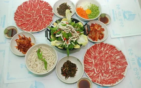 Đánh Giá Nhà Hàng Mì Hàn Quốc Láng Hạ: Trải Nghiệm Ẩm Thực Hàn Quốc Giá Rẻ Ở Trung Tâm Hà Nội Đánh Giá Nhà Hàng Mì Hàn Quốc Láng Hạ: Trải Nghiệm Ẩm Thực Hàn Quốc Giá Rẻ Ở Trung Tâm Hà Nội