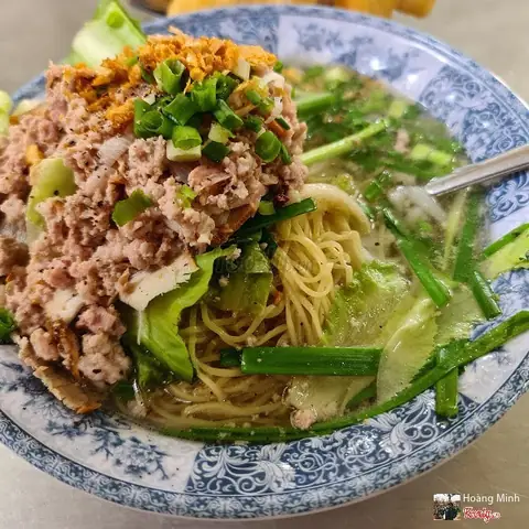 Đánh Giá Chi Tiết Quán Mì Vịt Tiềm A Cón Quang Trung: Trải Nghiệm Ẩm Thực Trung Hoa Đậm Chất Gia Truyền Đánh Giá Chi Tiết Quán Mì Vịt Tiềm A Cón Quang Trung: Trải Nghiệm Ẩm Thực Trung Hoa Đậm Chất Gia Truyền