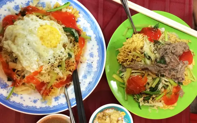 Mì Xào Ga Xe Lửa Là Gì? Hướng Dẫn Chi Tiết Về Món Ăn Đặc Trưng