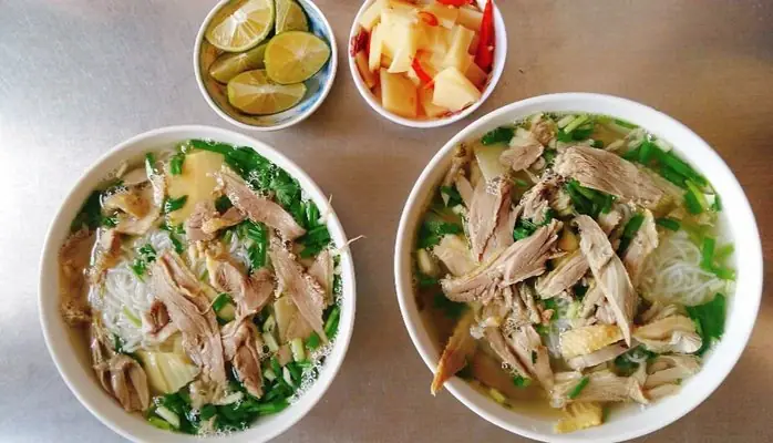 Đánh Giá Chi Tiết Quán Miến Ngan 101 Cầu Giấy: Trải Nghiệm Ẩm Thực Hà Nội Đích Thực