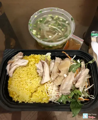 Miến Gà & Phở Gà Sơn Nga: Review Chi Tiết Quán Ăn Nổi Tiếng Ở Quận Phú Nhuận