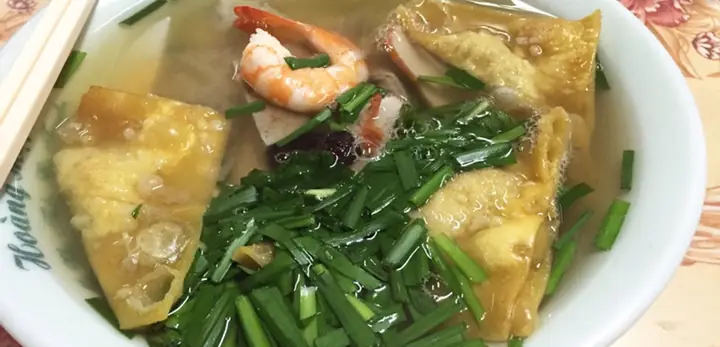 Mỳ Vằn Thắn Hoàng Mập Huế: Đánh Giá Toàn Diện Về Hương Vị, Giá Cả Và Bí Quyết Thưởng Thức