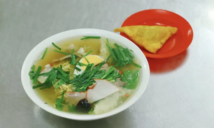 Review Mỳ Vằn Thắn Phùng Gia: Đánh Giá Chi Tiết Từ Hương Vị Đến Giá Cả Review Mỳ Vằn Thắn Phùng Gia: Đánh Giá Chi Tiết Từ Hương Vị Đến Giá Cả