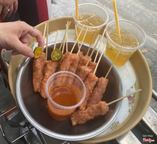 Review Toàn Diện Nem Chua Rán Chị Hạnh: Trải Nghiệm Thực Tế Tại Hà Nội