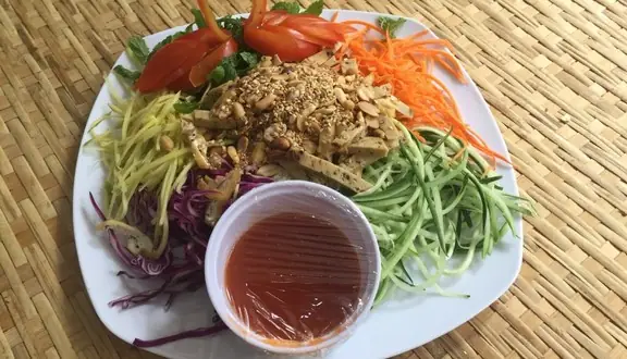 Nhà Hàng Chay Huyền Trang Đà Nẵng: Review Toàn Diện Và Đánh Giá Khách Quan