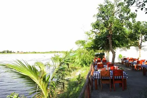 Nhà Hàng Hoa Lộc Vừng: Trải Nghiệm Ẩm Thực Tươi Mát Giữa Lòng Thành Phố Nhà Hàng Hoa Lộc Vừng: Trải Nghiệm Ẩm Thực Tươi Mát Giữa Lòng Thành Phố