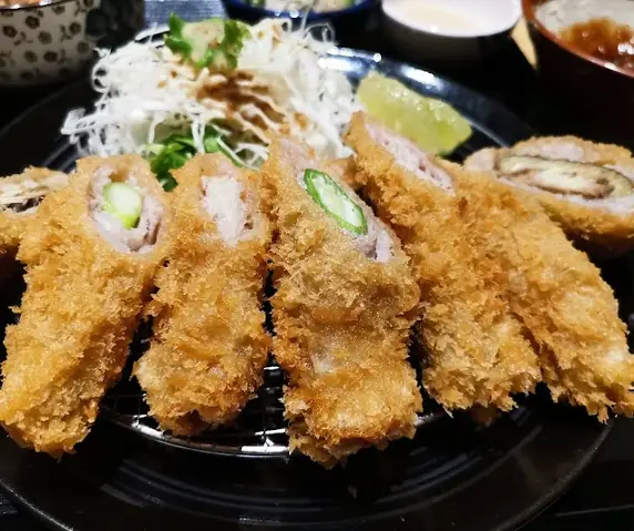 Nhà Hàng Nhật Bản Fujiro: Đánh Giá Chi Tiết Và Trải Nghiệm Thực Tế