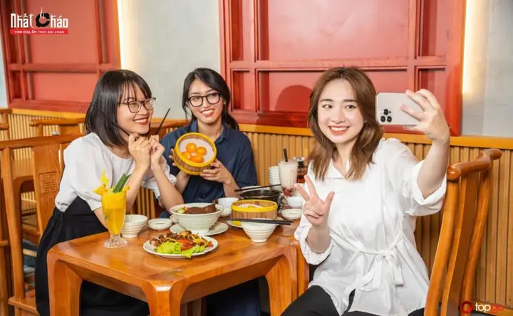 Review Nhất Cháo Quán Nguyễn Thị Định: Trải Nghiệm Ẩm Thực Đài Loan Đậm Chất Gia Đình Tại Hà Nội