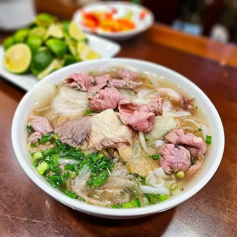 Pho 10 Ly Quoc Su: Review Chi Tiết Quán Phở Nổi Tiếng Hà Nội Pho 10 Ly Quoc Su: Review Chi Tiết Quán Phở Nổi Tiếng Hà Nội