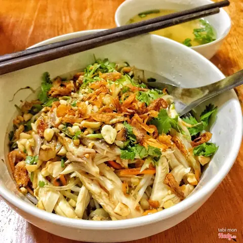 Phở Gà 3 Anh Em: Đánh Giá Chi Tiết Về Hương Vị Và Giá Cả