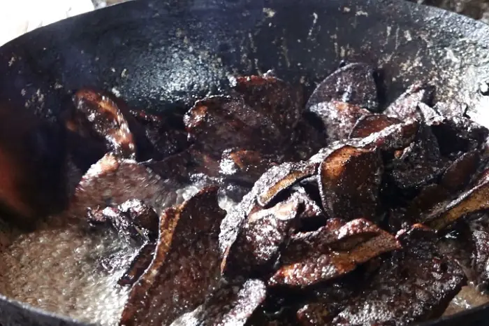 Phở Gan Cháy Đáp Cầu Bắc Ninh: Hương Vị Độc Đáo Từ Vùng Kinh Kỳ Phở Gan Cháy Đáp Cầu Bắc Ninh: Hương Vị Độc Đáo Từ Vùng Kinh Kỳ