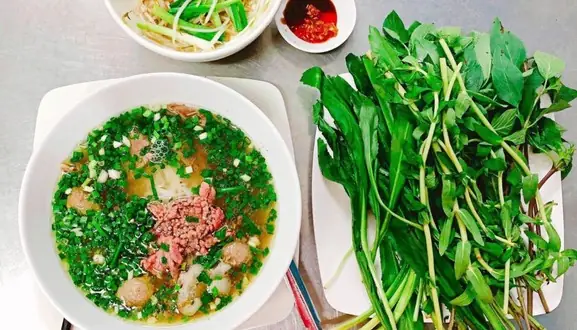 Phở Hạnh Huỳnh Mẫn Đạt: Đánh Giá Chi Tiết Quán Phở Bò Gia Truyền Nổi Tiếng Quận 5 Phở Hạnh Huỳnh Mẫn Đạt: Đánh Giá Chi Tiết Quán Phở Bò Gia Truyền Nổi Tiếng Quận 5
