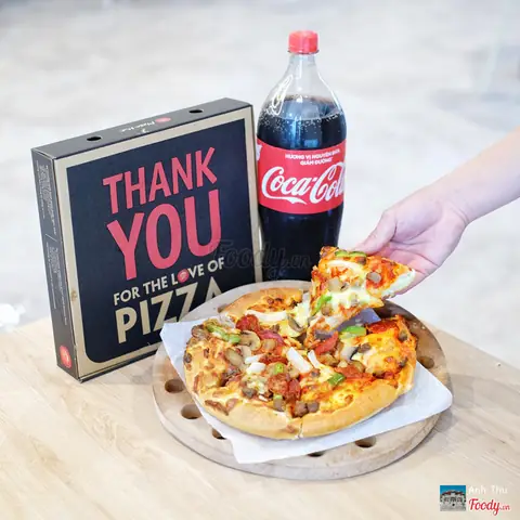 Đánh Giá Chi Tiết Pizza Hut Phan Xích Long: Trải Nghiệm Thực Tế & Phân Tích Toàn Diện