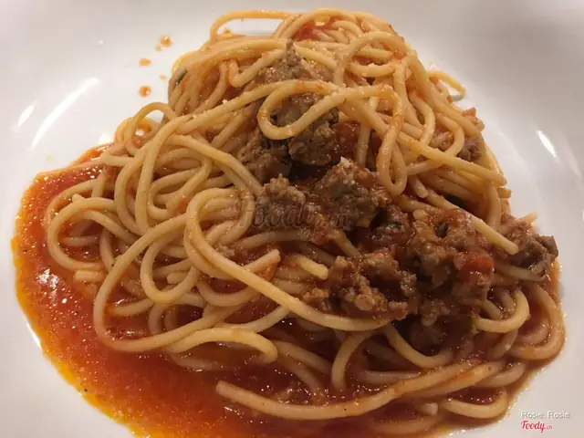 Đánh Giá Chi Tiết Pizza Hut Trần Đăng Ninh: Trải Nghiệm Thực Tế Và Phân Tích Toàn Diện