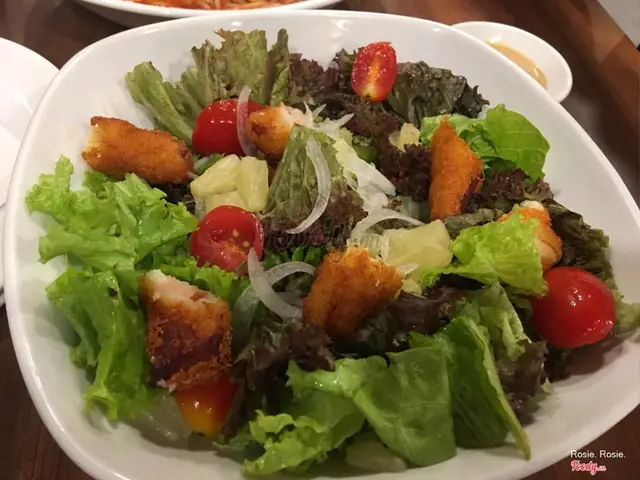 Đánh Giá Chi Tiết Pizza Hut Trần Đăng Ninh: Trải Nghiệm Thực Tế Và Phân Tích Toàn Diện