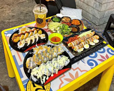 Đánh Giá Chi Tiết Quán Ăn Vặt Hàng Dừa Lái Thiêu: Trải Nghiệm Thực Tế Đánh Giá Chi Tiết Quán Ăn Vặt Hàng Dừa Lái Thiêu: Trải Nghiệm Thực Tế