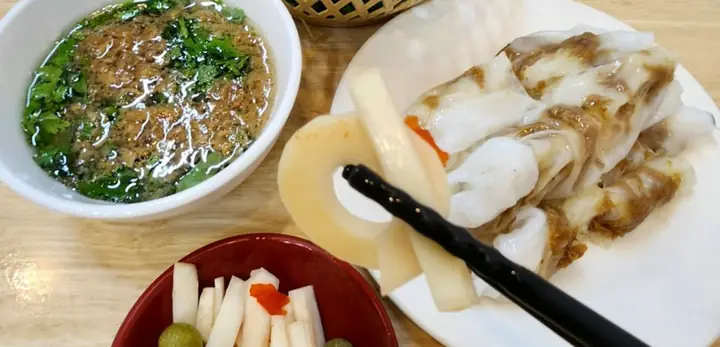 Bánh Cuốn Bảo Khánh Hà Nội: Review Toàn Diện Về Quán Ăn Sáng Truyền Thống