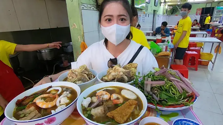 Review Quán Bún Mắm Cô Ba 287 Lê Văn Sỹ: Hương Vị Miền Tây Đích Thực Giữa Lòng Sài Gòn Review Quán Bún Mắm Cô Ba 287 Lê Văn Sỹ: Hương Vị Miền Tây Đích Thực Giữa Lòng Sài Gòn