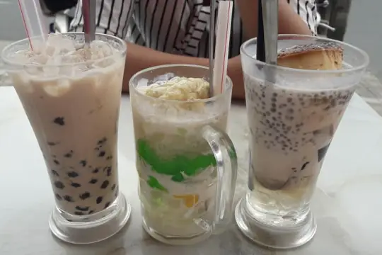 Quán Chè Thái Bà Triệu: Trải Nghiệm Đồ Ngọt Quen Thuộc Nhưng Đầy Chất Lượng Tại Đà Lạt Quán Chè Thái Bà Triệu: Trải Nghiệm Đồ Ngọt Quen Thuộc Nhưng Đầy Chất Lượng Tại Đà Lạt