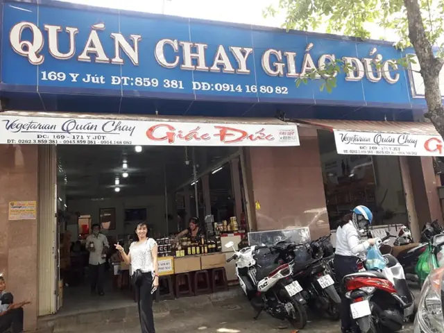 Đánh Giá Toàn Diện Quán Cơm Chay Giác Đức: Trải Nghiệm Ẩm Thực Chay Đậm Chất Buôn Ma Thuột