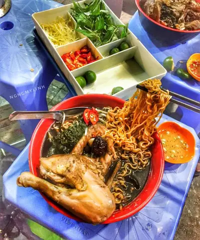 Đánh Giá Chi Tiết Quán Mì Gà Tần Mai Hương Hàng Cót: Trải Nghiệm Đáng Nhớ Đánh Giá Chi Tiết Quán Mì Gà Tần Mai Hương Hàng Cót: Trải Nghiệm Đáng Nhớ