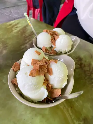 Kem Xôi Thu Nga: Đánh Giá Chi Tiết Quán Kem Xôi Ngon Giá Rẻ Hà Nội Kem Xôi Thu Nga: Đánh Giá Chi Tiết Quán Kem Xôi Ngon Giá Rẻ Hà Nội