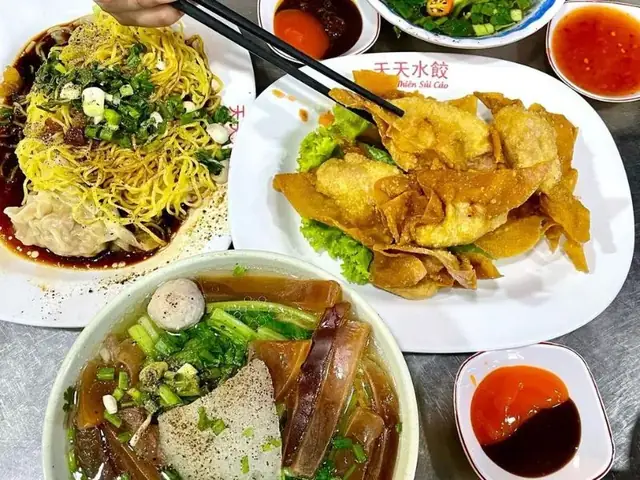 Review Quán Sủi Cảo Thiên Thiên: Hương Vị Gốc Hoa Đậm Đà 30 Năm Review Quán Sủi Cảo Thiên Thiên: Hương Vị Gốc Hoa Đậm Đà 30 Năm