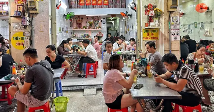 Review Quán Sủi Cảo Thiên Thiên: Hương Vị Gốc Hoa Đậm Đà 30 Năm Review Quán Sủi Cảo Thiên Thiên: Hương Vị Gốc Hoa Đậm Đà 30 Năm