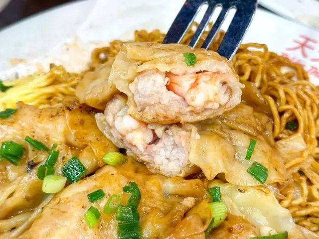 Review Quán Sủi Cảo Thiên Thiên: Hương Vị Gốc Hoa Đậm Đà 30 Năm Review Quán Sủi Cảo Thiên Thiên: Hương Vị Gốc Hoa Đậm Đà 30 Năm