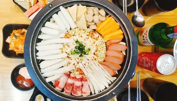 Santori - Đồ Ăn Hàn Quốc Review Chi Tiết: Có Đáng Thử Tại Hà Nội?