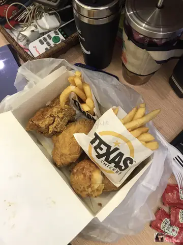 Review Texas Chicken Hoàng Văn Thụ: Trải Nghiệm Thực Tế & Đánh Giá Chi Tiết