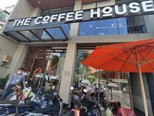 Review Chi Tiết The Coffee House Phan Văn Trị: Đánh Giá Thực Tế Về Không Gian, Đồ Uống Và Dịch Vụ