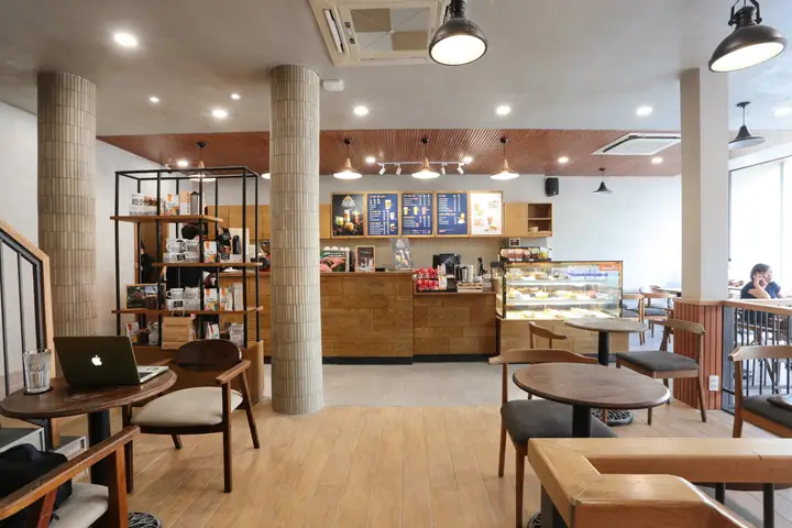 Review Chi Tiết The Coffee House Phan Văn Trị: Đánh Giá Thực Tế Về Không Gian, Đồ Uống Và Dịch Vụ